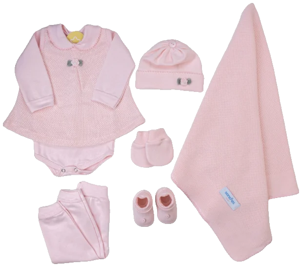 Kit de enxoval rosa com body, manta e sapatinho